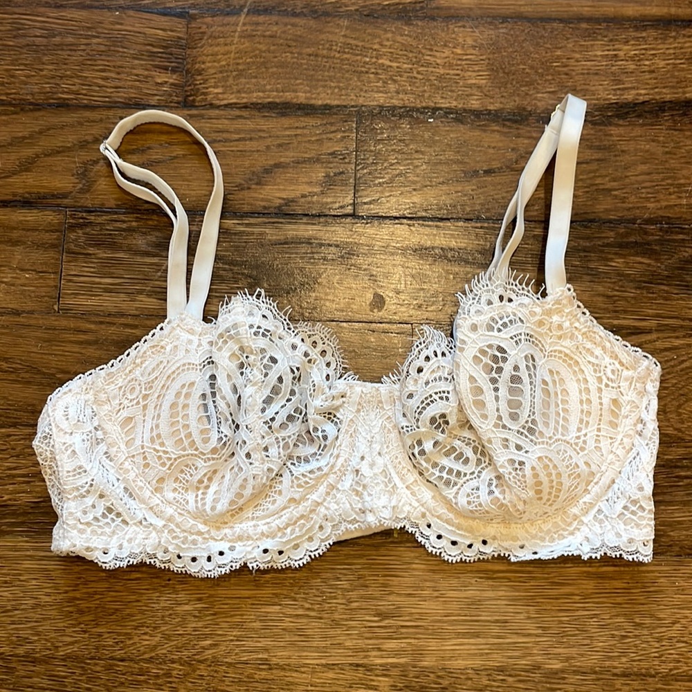 Victoria’s Secret Dream Angel’s Lace Bra